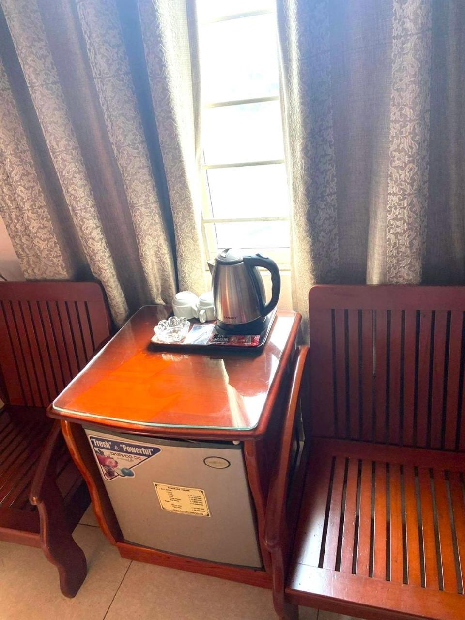 Hong Ha Airport Hotel Thach Loi Exteriör bild